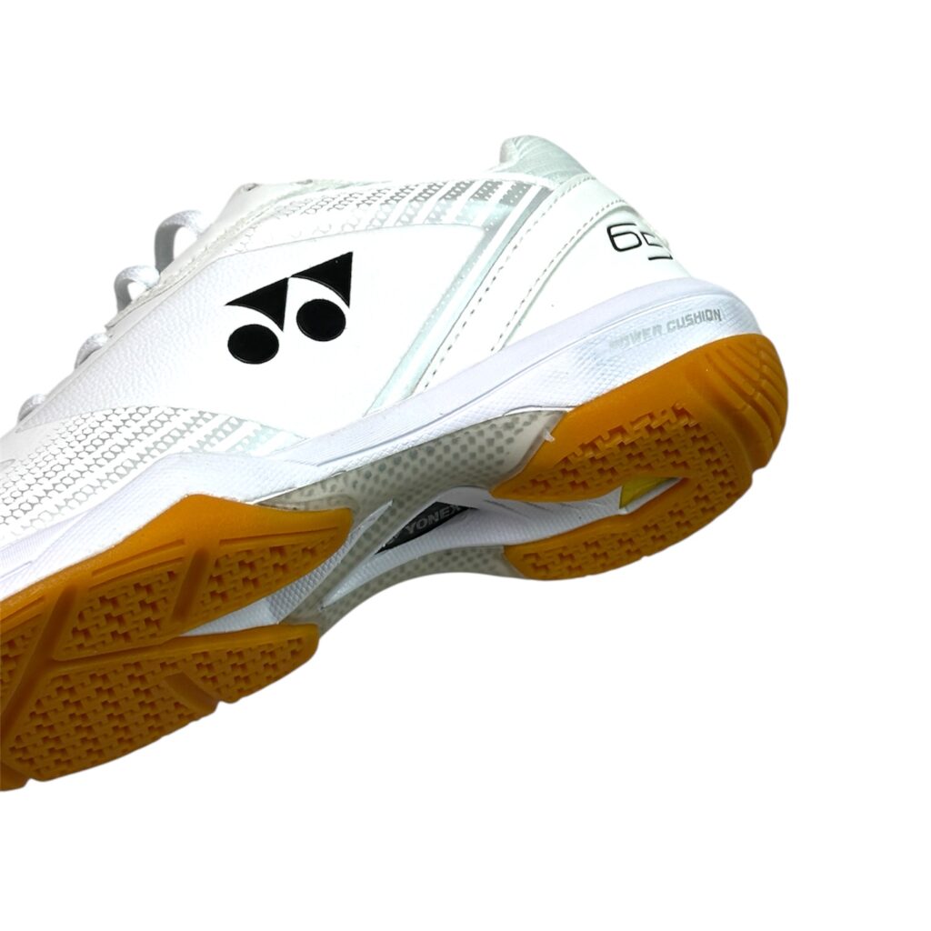 کفش بدمینتون YONEX سفید كد 260018